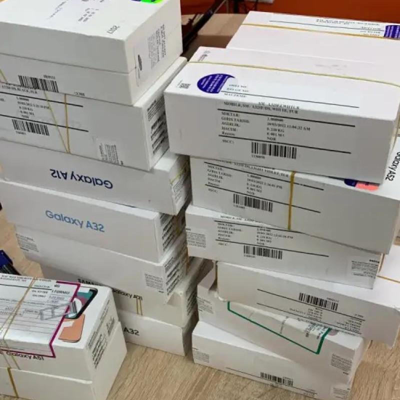 Mobile Devices (stock of Samsung C grade returns) 100pcs
